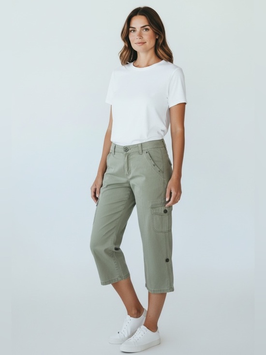 Vintage America Pants - Vintage America Jeans Relaxed fit cargo style capri 6/27 ladies